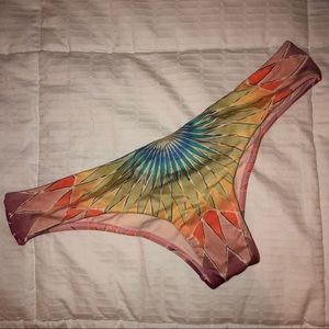 🌈Billabong Multi-Colored Cheeky Bottoms🌈